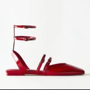 New. RED STRAPPY FAUX PATENT LEATHER SLINGBACKS. ZARA.